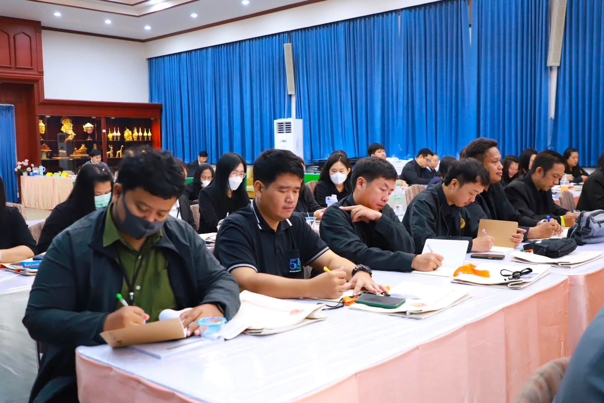 title - รองเลขาธิการ ส.ป.ก. เปิดอบรมหลักสูตร นปต. รุ่นที่ 8 ดันข้าราชการเปลี่ยนบทบาทสู่ “ผู้นำทีม” พร้อมขับเคลื่อนยุทธศาสตร์ชาติ